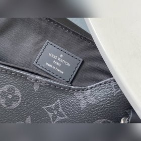 LV Модель M45627 District Маленькая сумка почтальона Изготовлена