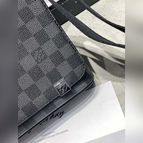 LV DISTRICT Маленькая сумка N41028 черная Стильная и легко сочет