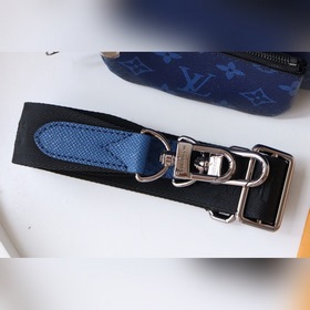 LV Артикул： M30848 Сумка почтальона Эта сумка-почтальон Trio из