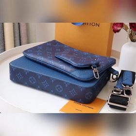 LV Артикул： M30848 Сумка почтальона Эта сумка-почтальон Trio из