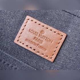LV Модель： M46340 Сумка-почтальон Тенденция, отражающая дух сво