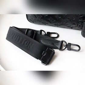 LV Модель： M69827 Почтовая сумка из кожи с тиснением Сумка курьер