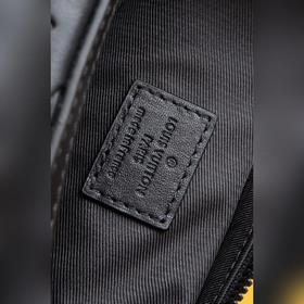 LV Модель： M69827 Почтовая сумка из кожи с тиснением Сумка курьер