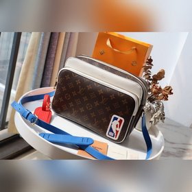 LV Артикул： M85141 Совместная серия NBA NIL MESSENGER Почтовая