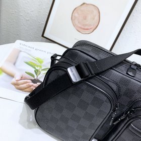 LV Модель： N40280 Utility Messenger Почтовая сумка Мужская сумка