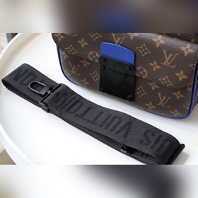 LV 【 S Lock Почтовая сумка】 Артикул： M45683 Эта модель изготовле