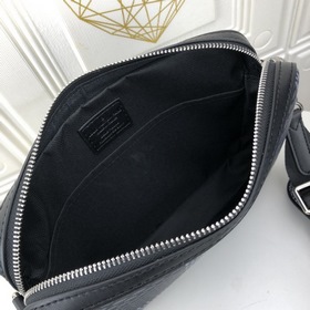 LV Модель M69443 Черный Мужской комплект из трех предметов Poche