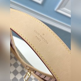 LV модель N50156 розовая сумка Calvi Проведите рабочие дни в гор