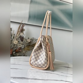 LV Артикул： N44027 Сумка через плечо Эта сумка через плечо, выпо