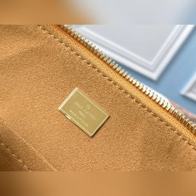 LV Модель M40302 Alma BB Classic Bag Эта небольшая сумка удобна д