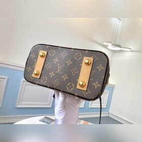 LV Модель M40302 Alma BB Classic Bag Эта небольшая сумка удобна д
