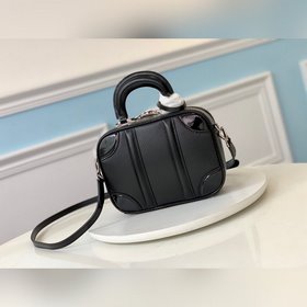 LV Модель M44582 MINI LUGGAGE Сумка Nicolas Ghesquière продолжает