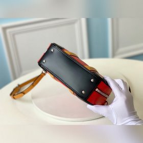 LV Модель M44582 MINI LUGGAGE Сумка Nicolas Ghesquière продолжае