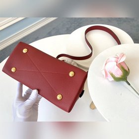 LV Модель M44829 Красная сумка NEO ALMA bb Красная кожа Empreint