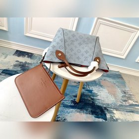 LV Модель M52975HINA Маленькая сумка Размеры： 23,0 x 21,0 x 13,0 