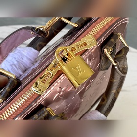 LV Артикул： M90583  Сумка Alma BB Блестящая кожа Monogram Verni
