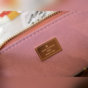 LV Артикул： M90583  Сумка Alma BB Блестящая кожа Monogram Verni