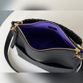 LV Артикул： M45522 Черная сумка Melie Эта сумка Melie из ткани 
