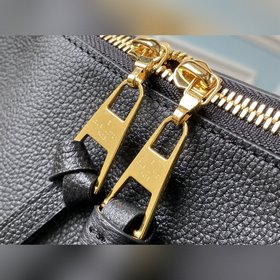 LV Артикул： M45522 Черная сумка Melie Эта сумка Melie из ткани 