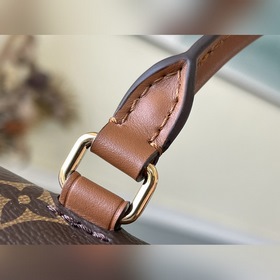 LV Артикул： M44257 Классическая сумка-мессенджер цвета «сезам» С