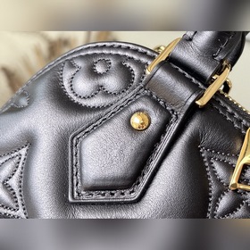 LV Артикул： M59793 Черная сумка BB В духе декоративных мотивов 1