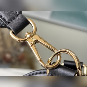 LV Артикул： M59793 Черная сумка BB В духе декоративных мотивов 1