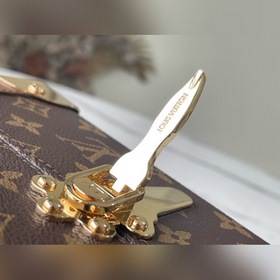 LV Модель： M20211 Маленький чемодан в стиле «старинный сундук» С