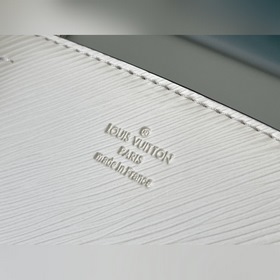 LV Артикул： M20520 Бежевая сумка среднего размера  Сумка средне
