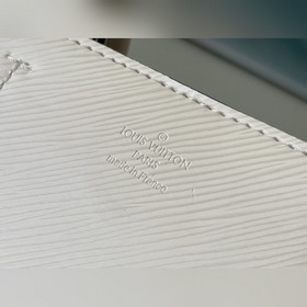 LV Модель： M20520 Бежевая сумка небольшого размера Изготовлена и
