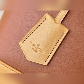 LV Модель： M21179 Коричневый, большой (91611, гладкая текстура) 