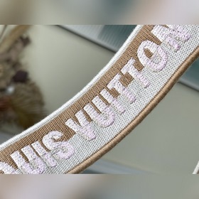 LV Артикул： M40302 Розовый маленький клатч Изысканные швы по кра