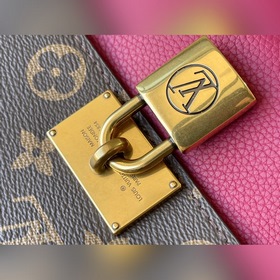 LV Артикул： M43959 Классическая сумка-мессенджер темно-бордового