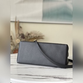 LV Артикул： M45811 Черная сумка Grand Palais с тиснением Мягкая 