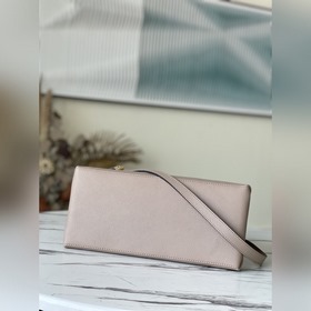 LV Артикул： M45833 Серая сумка Grand Palais с тиснением Мягкая к