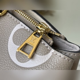 LV Артикул： M45842 Серый сумочка с шелкографией Grand Palais Мяг