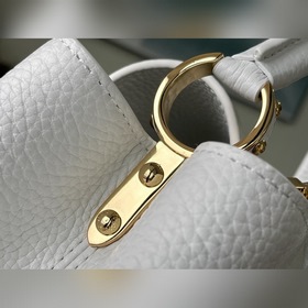 LV Артикул： M55832 Белый, средний размер В 2013 году была предс