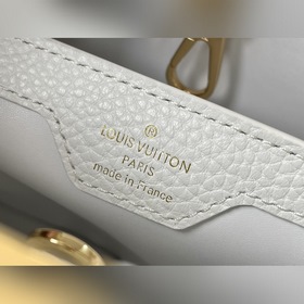LV Артикул： M55832 Белый, средний размер В 2013 году была предс