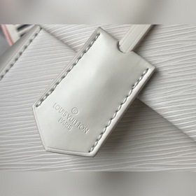 LV Артикул： M58928 Бежевый  Мини-сумка Cluny Два стиля съемным 