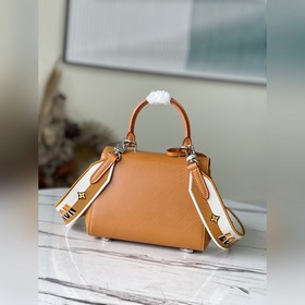 LV Модель： M58931 Карамельно-коричневый Мини-сумка Cluny Два ст