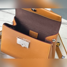 LV Модель： M58931 Карамельно-коричневый Мини-сумка Cluny Два ст