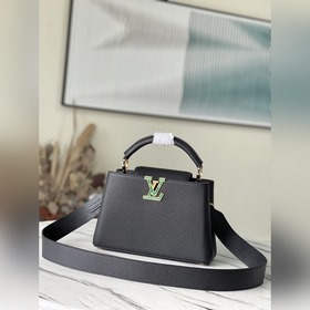 LV Артикул： M59066 Маленькая сумка Изготовлена из кожи с полной