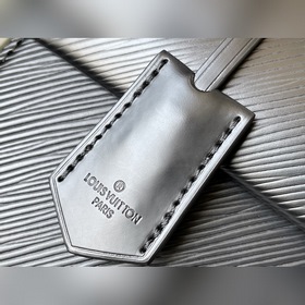 LV Артикул： M59134  Мини-сумка Cluny Два стиля съемным плечевым