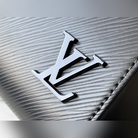 LV Артикул： M59134  Мини-сумка Cluny Два стиля съемным плечевым