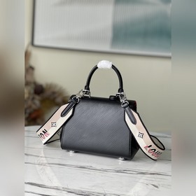 LV Артикул： M59134 Черный Мини-сумка Cluny Два стиля съемным пл