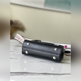 LV Артикул： M59134  Мини-сумка Cluny Два стиля съемным плечевым