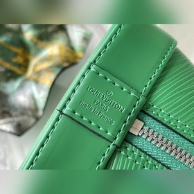 LV Модель： M59357 Одна из самых знаковых моделей сумок BB На это