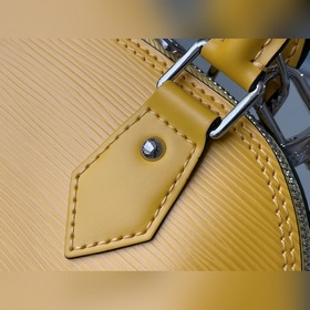 LV Модель： M59358 Одна из самых знаковых моделей сумок BB В этой