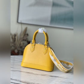 LV Модель： M59358 Одна из самых знаковых моделей сумок BB В этой