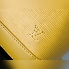 LV Модель： M59358 Одна из самых знаковых моделей сумок BB В этой