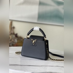 LV Артикул： M59709 Черный Мини-сумка Изготовлена из яркой кожи,